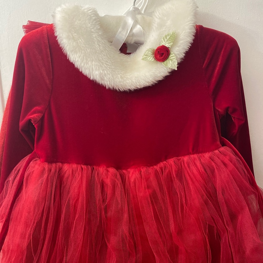 Girls size 6x holiday dress